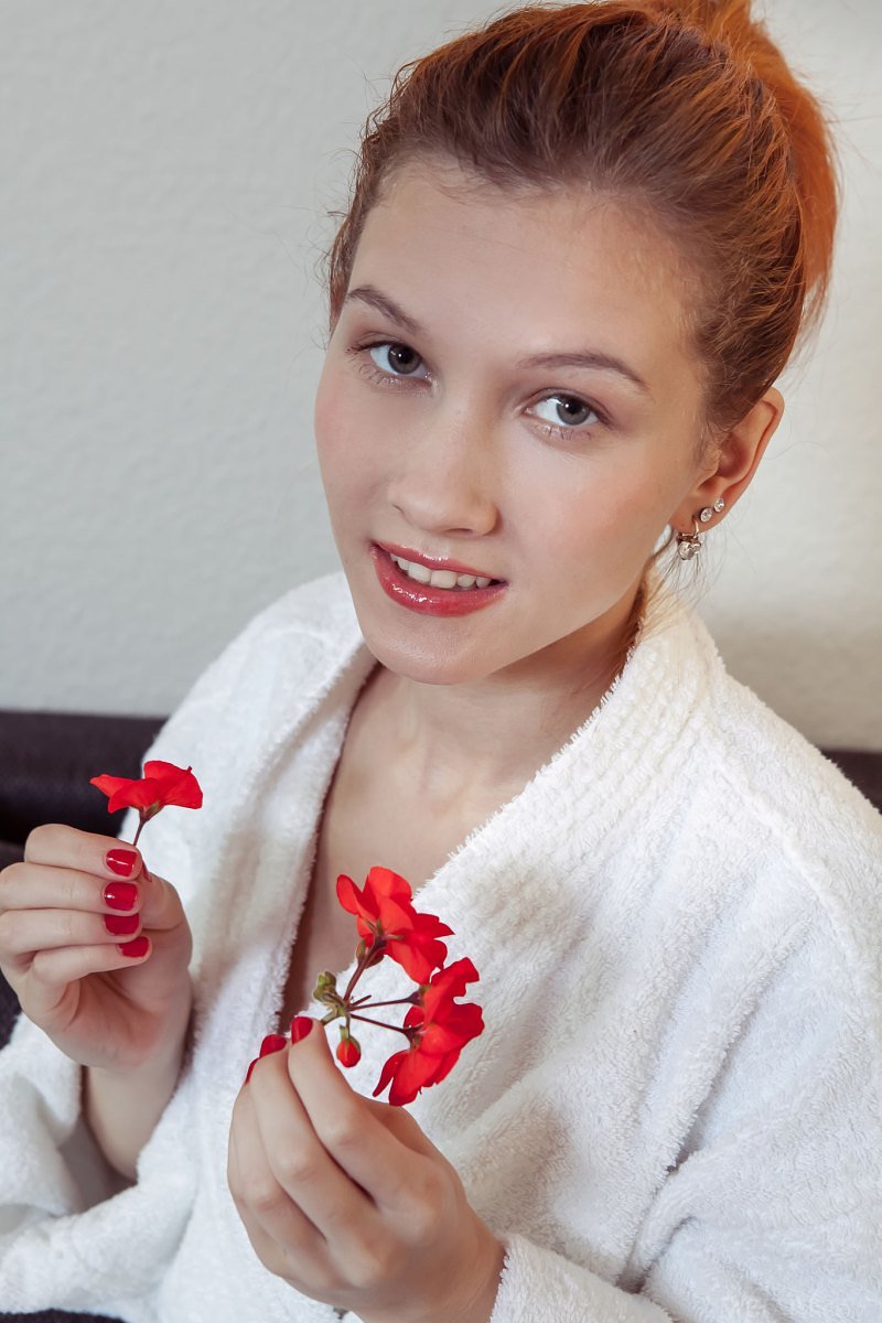 Ева, 25